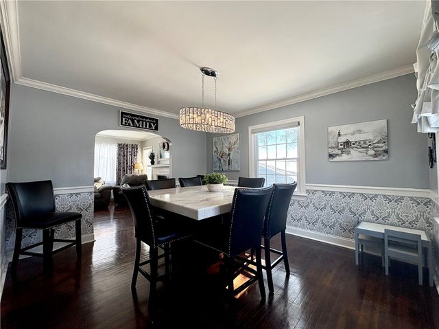 113 Briercliff Dr, Chippewa Twp, PA 15010