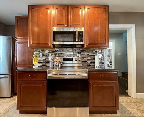 113 Briercliff Dr, Chippewa Twp, PA 15010