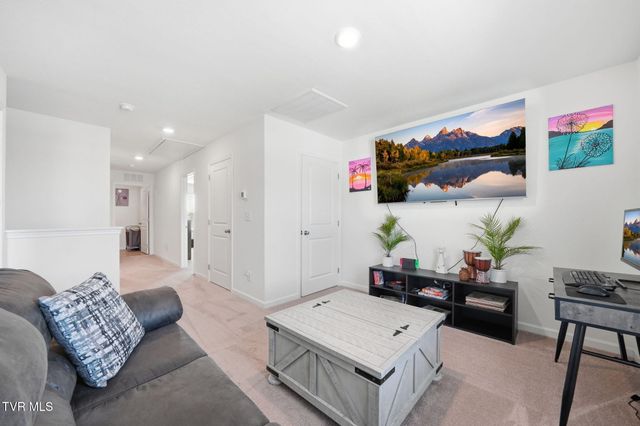 816 Magnolia Ridge Drive, Blountville, TN 37617