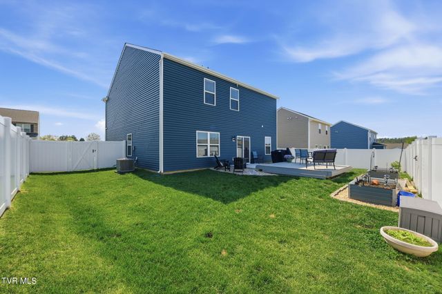 816 Magnolia Ridge Drive, Blountville, TN 37617