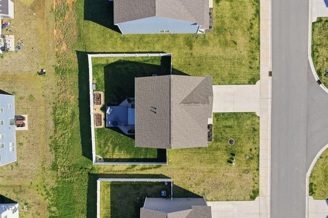 816 Magnolia Ridge Drive, Blountville, TN 37617