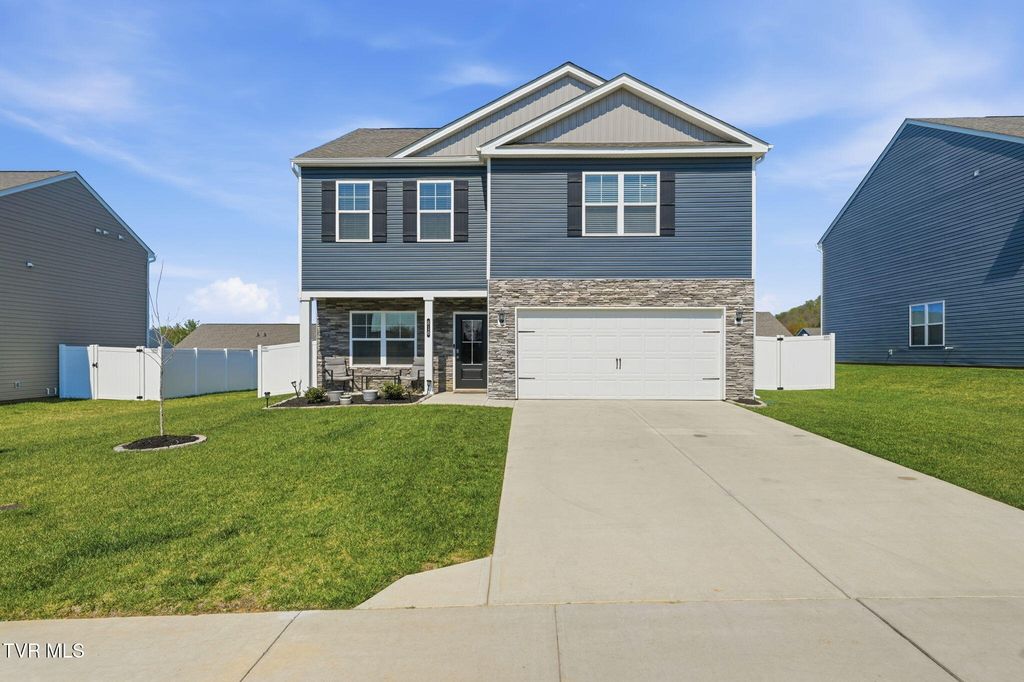 816 Magnolia Ridge Drive, Blountville, TN 37617
