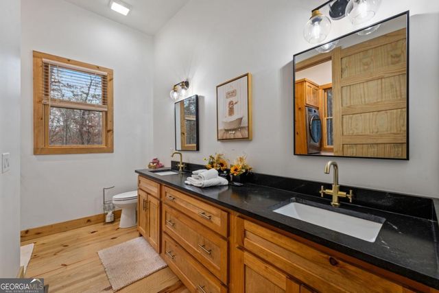 649 Lees Ride, Mccaysville, GA 30555