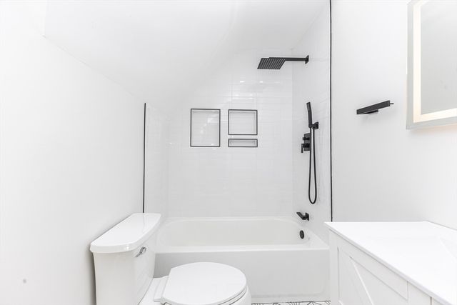 40 Devon St 3, Boston, MA 02121