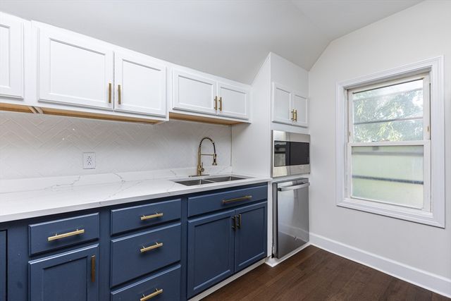 40 Devon St 3, Boston, MA 02121