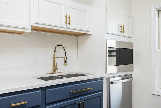 40 Devon St 3, Boston, MA 02121