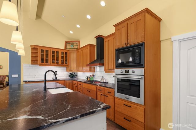 16732 230th Avenue SE, Maple Valley, WA 98038