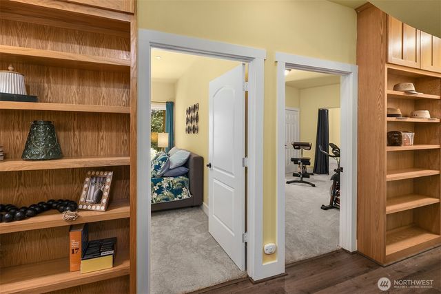 16732 230th Avenue SE, Maple Valley, WA 98038