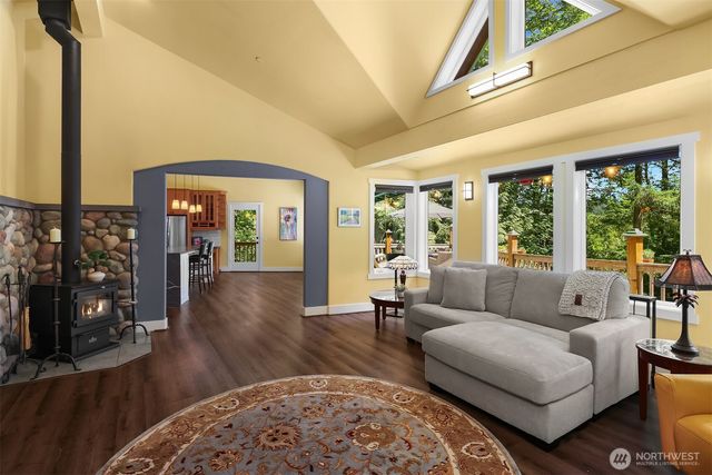 16732 230th Avenue SE, Maple Valley, WA 98038