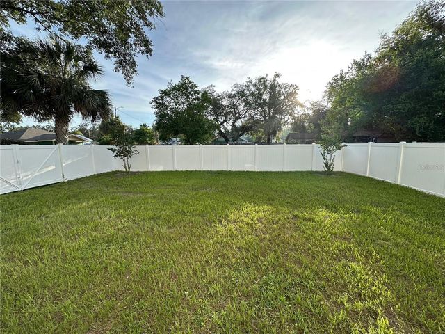 8302 N MARKS STREET, Tampa, FL 33604