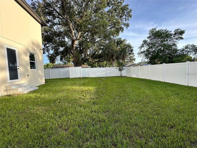 8302 N MARKS STREET, Tampa, FL 33604