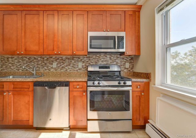 101 Gedney Street 4Y, Nyack, NY 10960