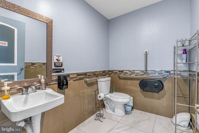1011-13 S 11TH ST, Philadelphia, PA 19147