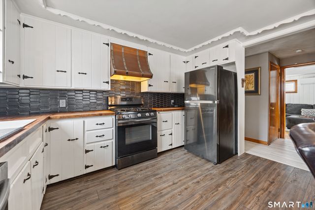 28 Beecher Street, Southington, CT 06489