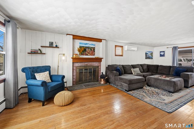 28 Beecher Street, Southington, CT 06489