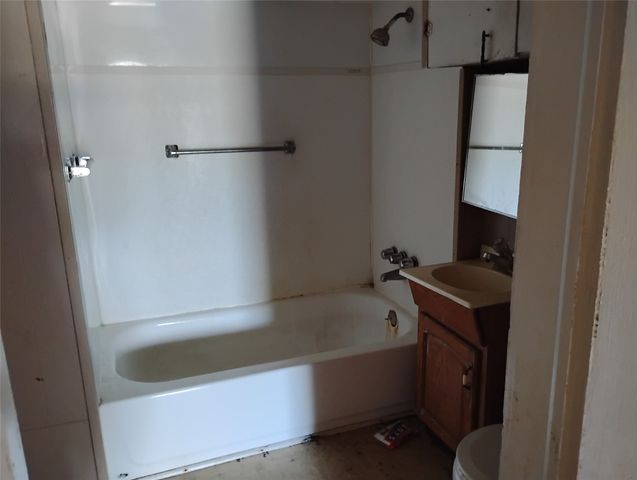 728 W Elm Street, Denison, TX 75020