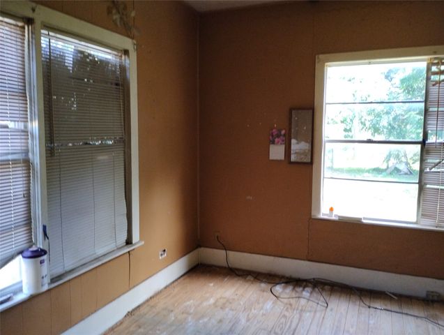 728 W Elm Street, Denison, TX 75020