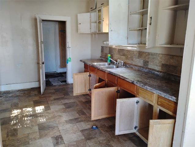728 W Elm Street, Denison, TX 75020