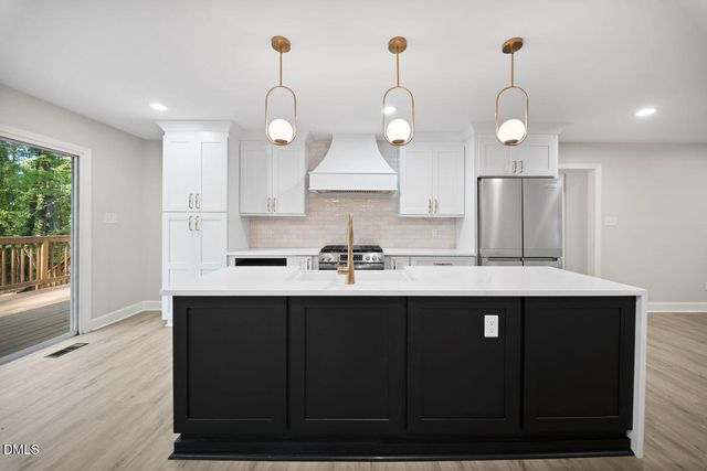 412 N Elliott Road, Chapel Hill, NC 27514