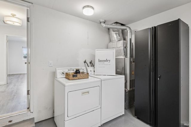 28 Royal Ct, San Rafael, CA 94901