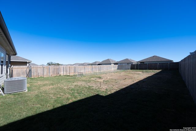 560 Chaco Loop, Seguin, TX 78155