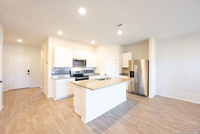 560 Chaco Loop, Seguin, TX 78155