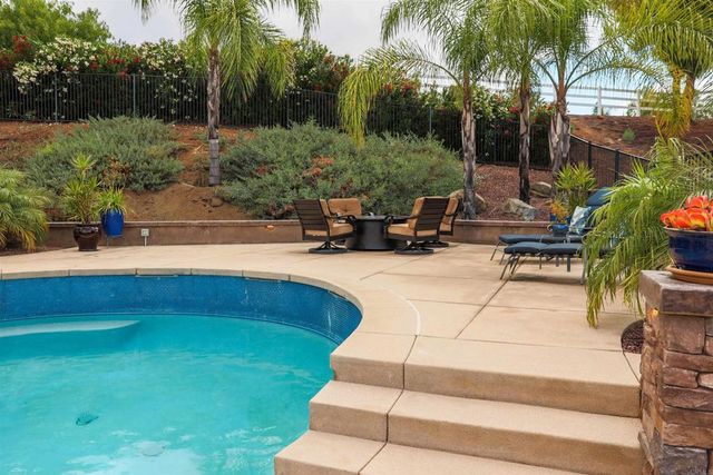 849 Singing Ridge Road, El Cajon, CA 92019