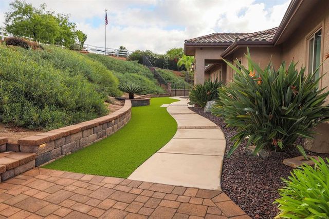 849 Singing Ridge Road, El Cajon, CA 92019