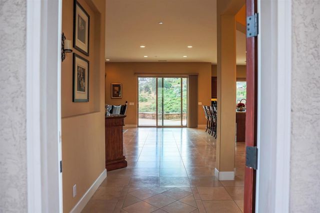 849 Singing Ridge Road, El Cajon, CA 92019