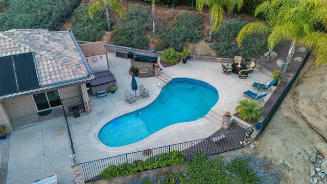 849 Singing Ridge Road, El Cajon, CA 92019