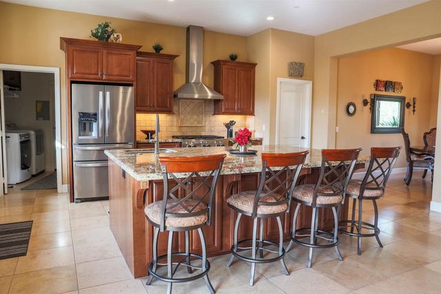 849 Singing Ridge Road, El Cajon, CA 92019