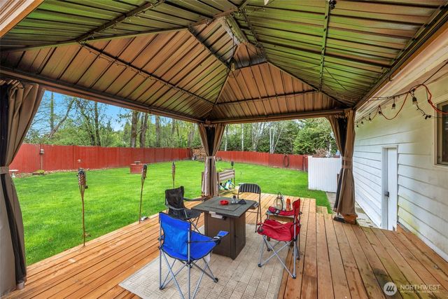 18002 19th Avenue NE, Arlington, WA 98223