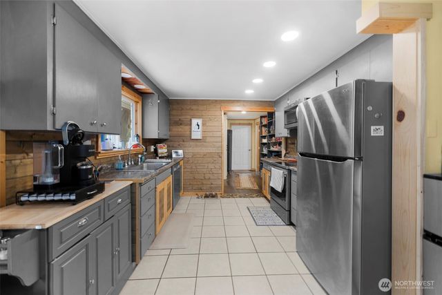 18002 19th Avenue NE, Arlington, WA 98223