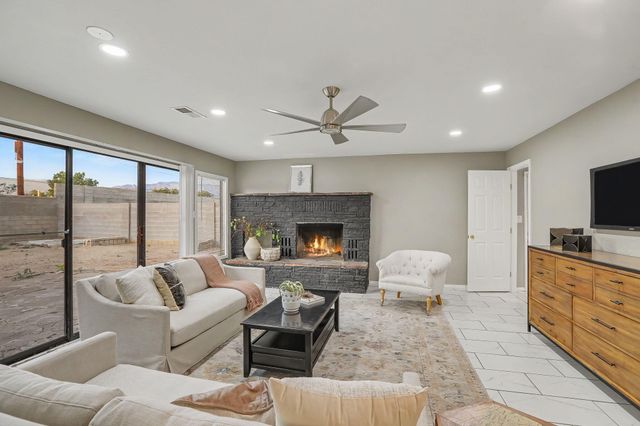 7705 Hannett Avenue NE, Albuquerque, NM 87110