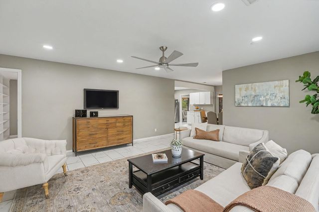 7705 Hannett Avenue NE, Albuquerque, NM 87110
