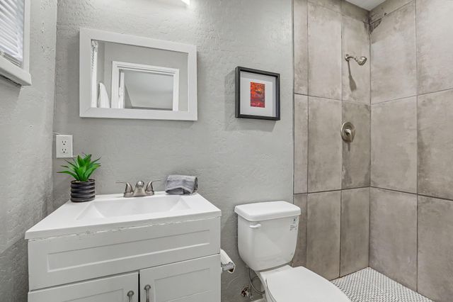7705 Hannett Avenue NE, Albuquerque, NM 87110