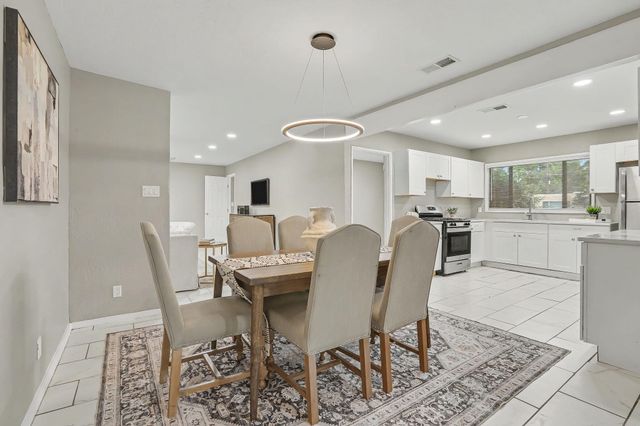 7705 Hannett Avenue NE, Albuquerque, NM 87110