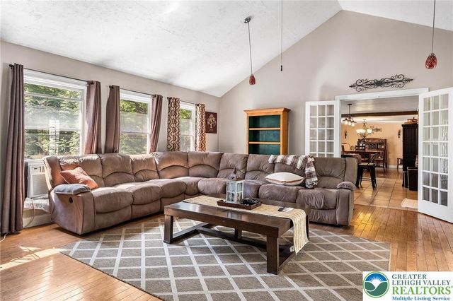 467 Pheasant Road, Ross Twp, PA 18353