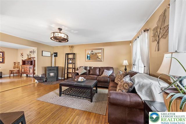 467 Pheasant Road, Ross Twp, PA 18353