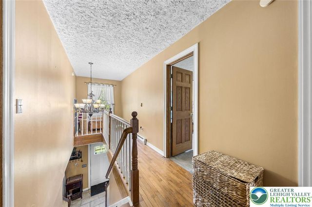 467 Pheasant Road, Ross Twp, PA 18353