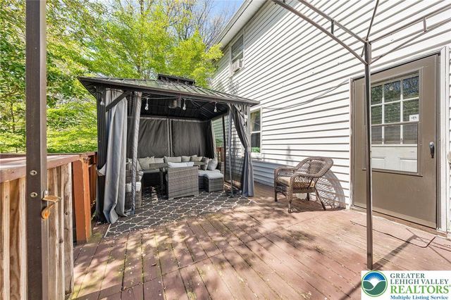 467 Pheasant Road, Ross Twp, PA 18353