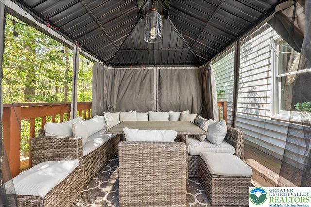 467 Pheasant Road, Ross Twp, PA 18353