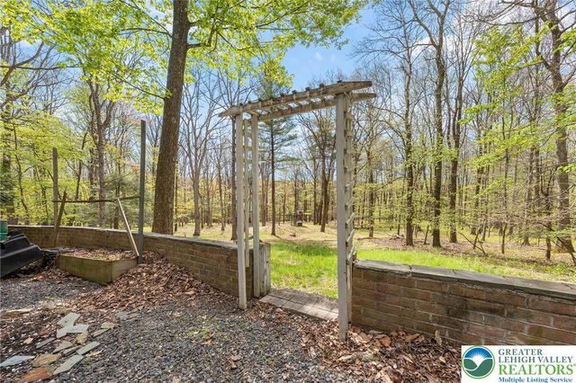 467 Pheasant Road, Ross Twp, PA 18353