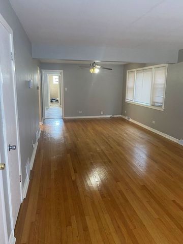 7637 S Essex Avenue 2, Chicago, IL 60649