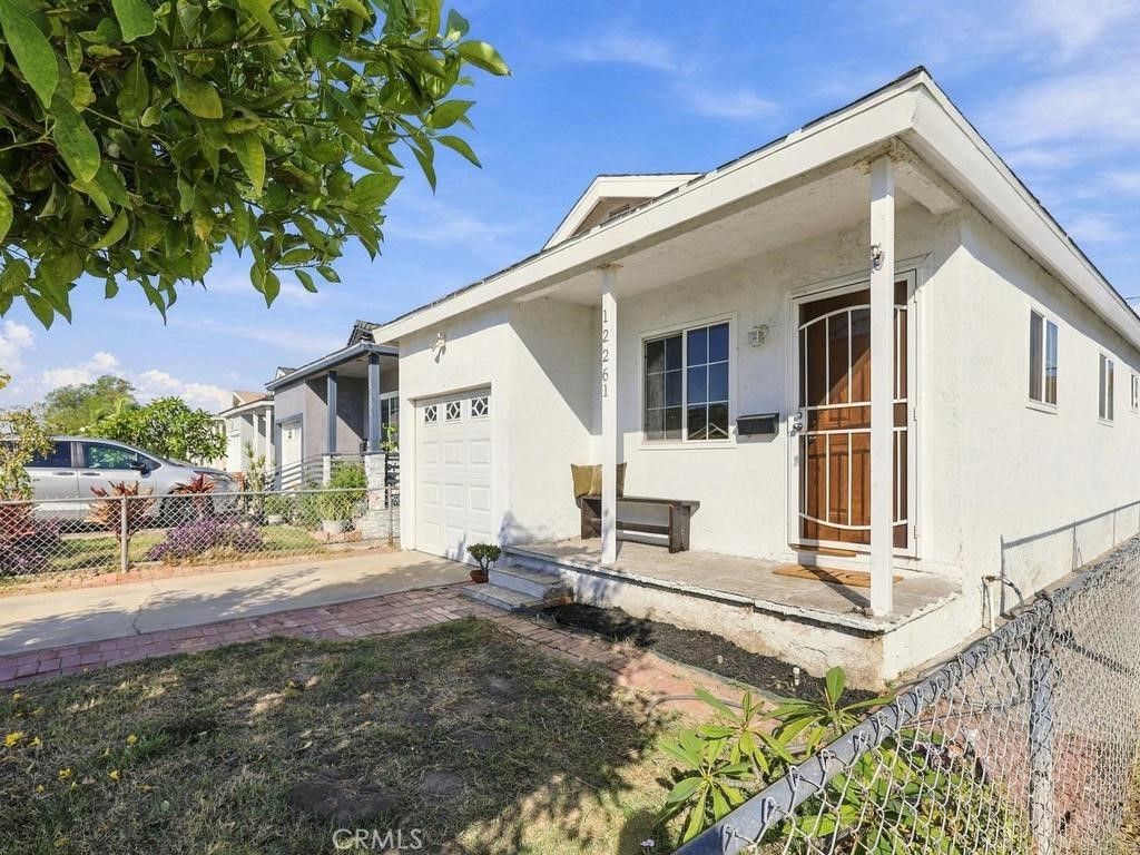 12261 211 Street, Lakewood, CA 90715 — photo 2