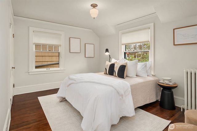 5260 18th Avenue NE, Seattle, WA 98105