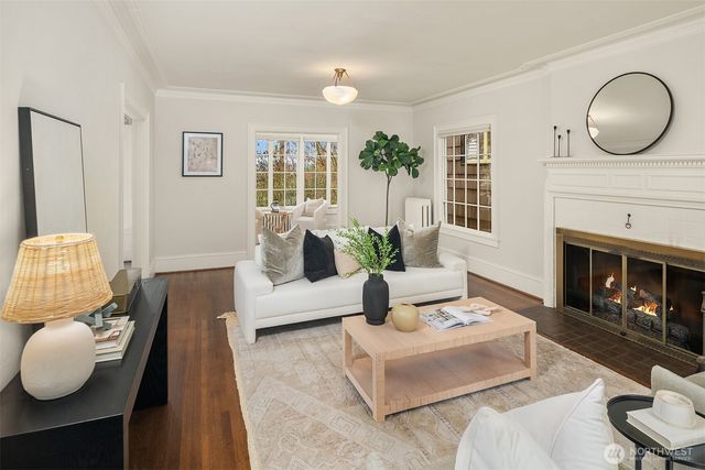 5260 18th Avenue NE, Seattle, WA 98105