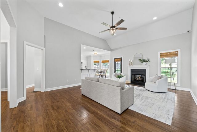 1191 Filmore Harris Rd, Pleasant View, TN 37146