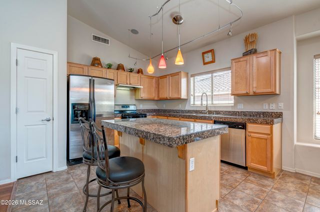 60594 E Blackcrest Loop, Tucson, AZ 85739