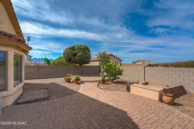 60594 E Blackcrest Loop, Tucson, AZ 85739
